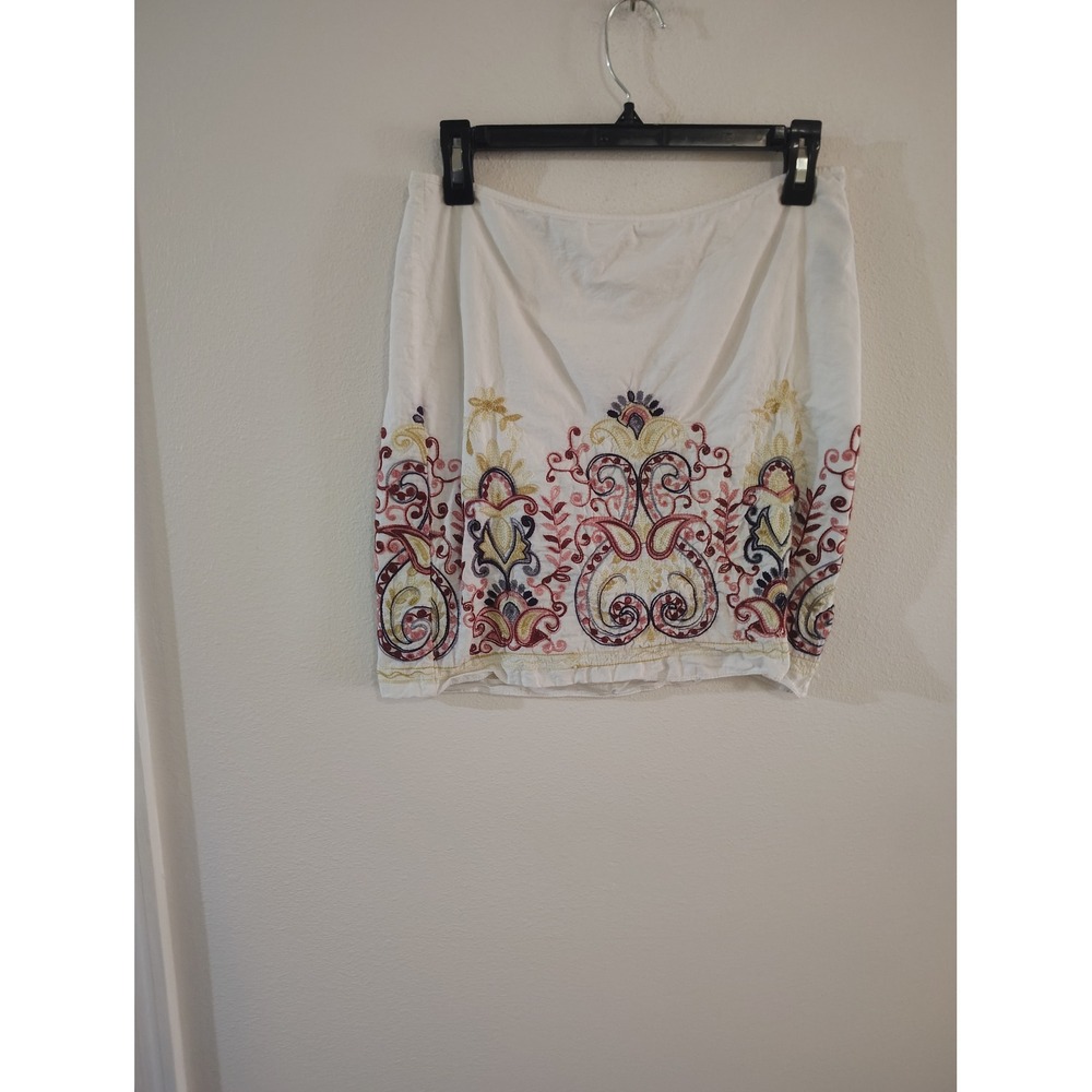 Chelsea & Violet White Embroidered Paisley Floral Mini Skirt Womens Medium Boho